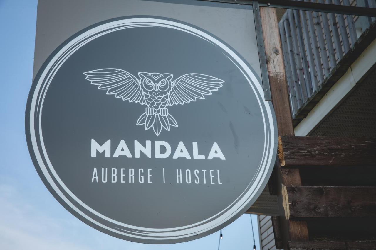 Auberge Mandala Saint-Mathieu-du-Parc Exterior foto